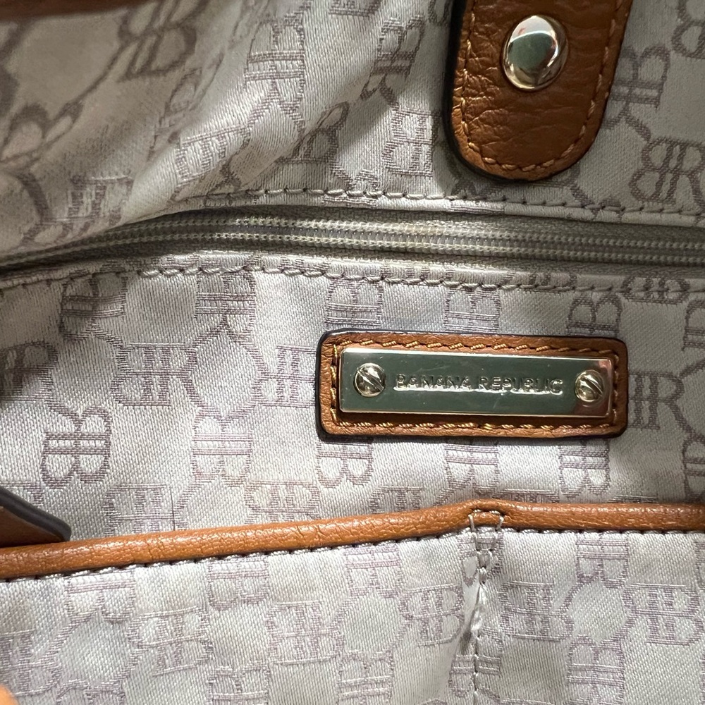 Banana Republic Large Camel Bag - Picture 2 of 4